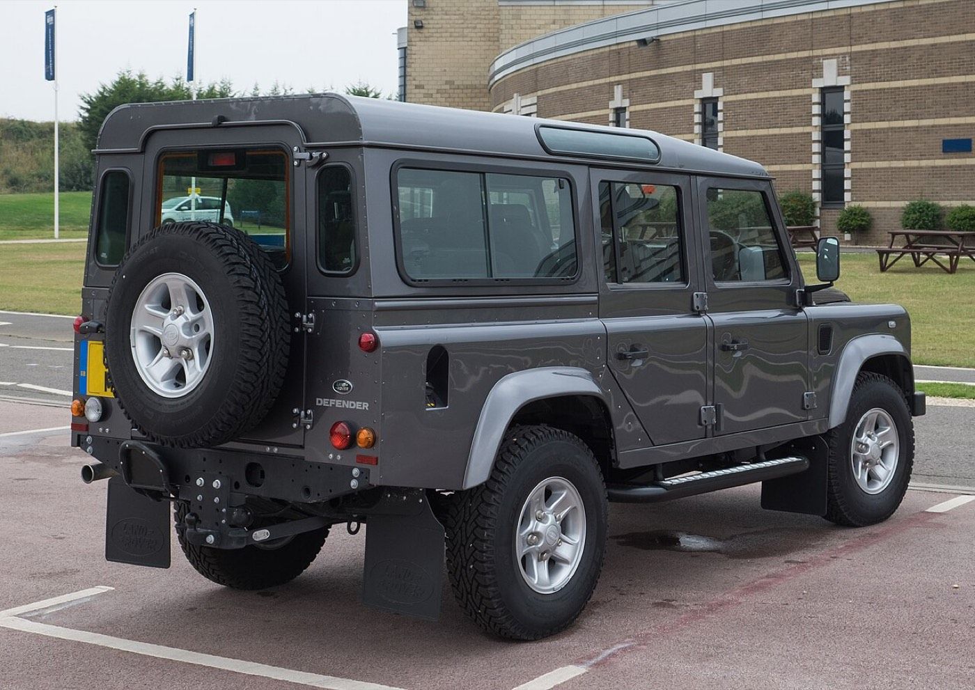 Land Rover Defender